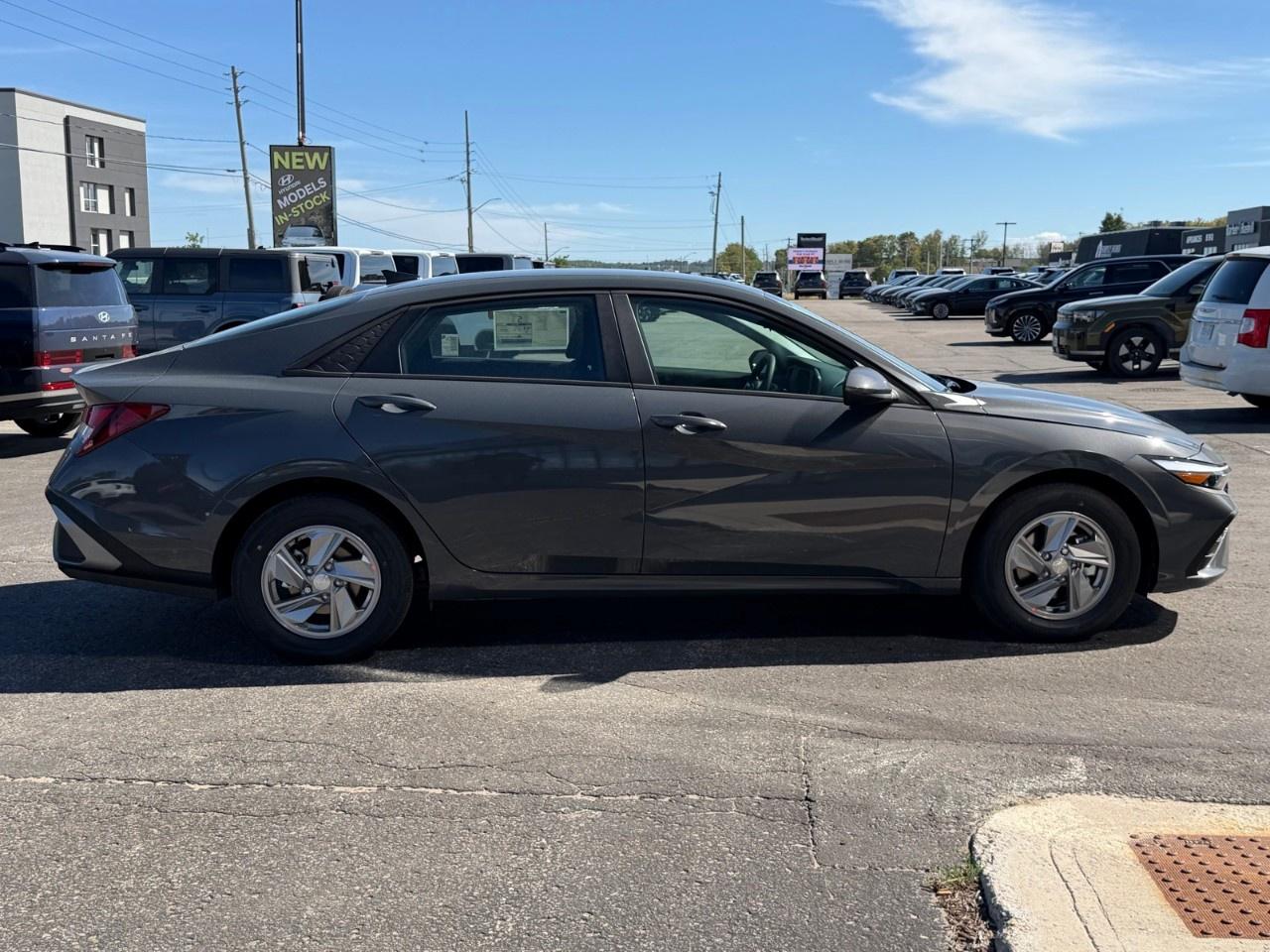 2026 Hyundai Elantra Essential IVT Photo