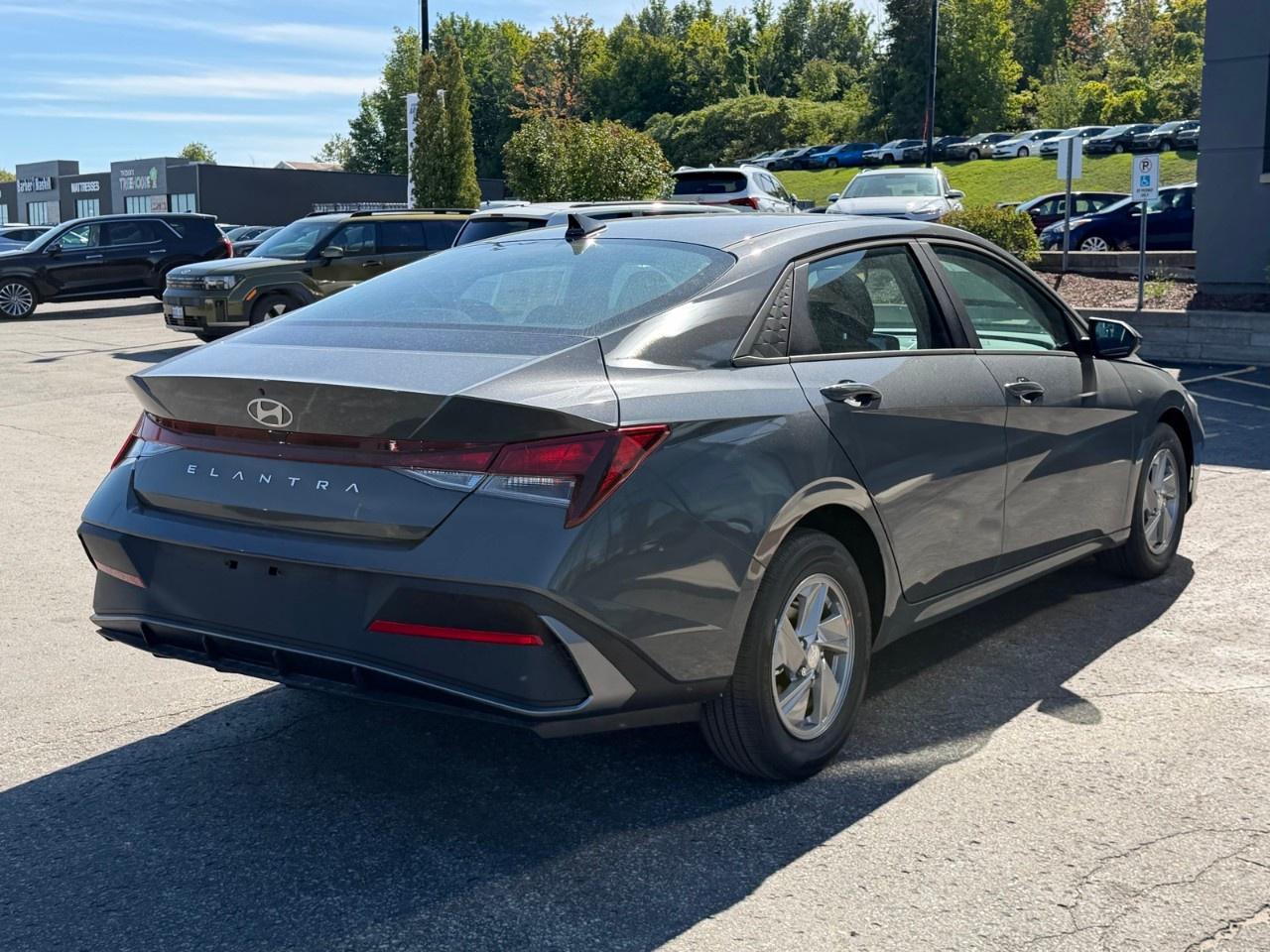 2026 Hyundai Elantra Essential IVT Photo