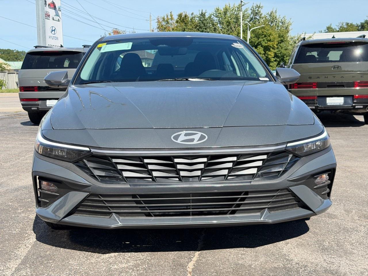 2026 Hyundai Elantra Essential IVT Photo