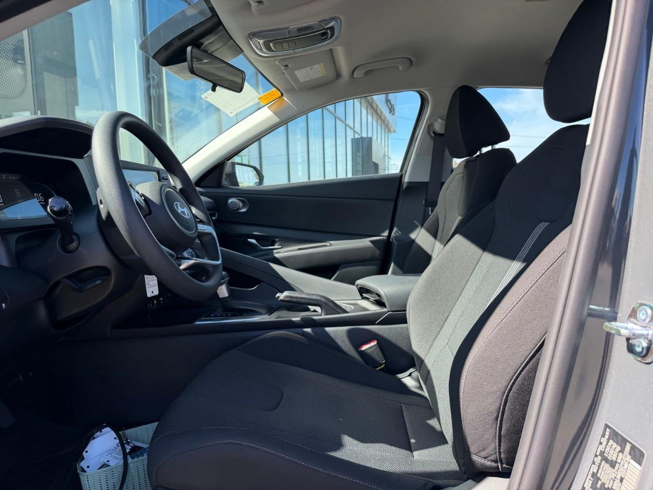 2026 Hyundai Elantra Essential IVT Photo
