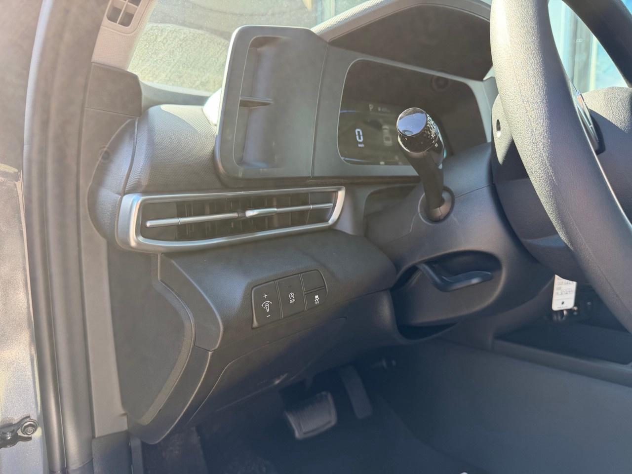 2026 Hyundai Elantra Essential IVT Photo