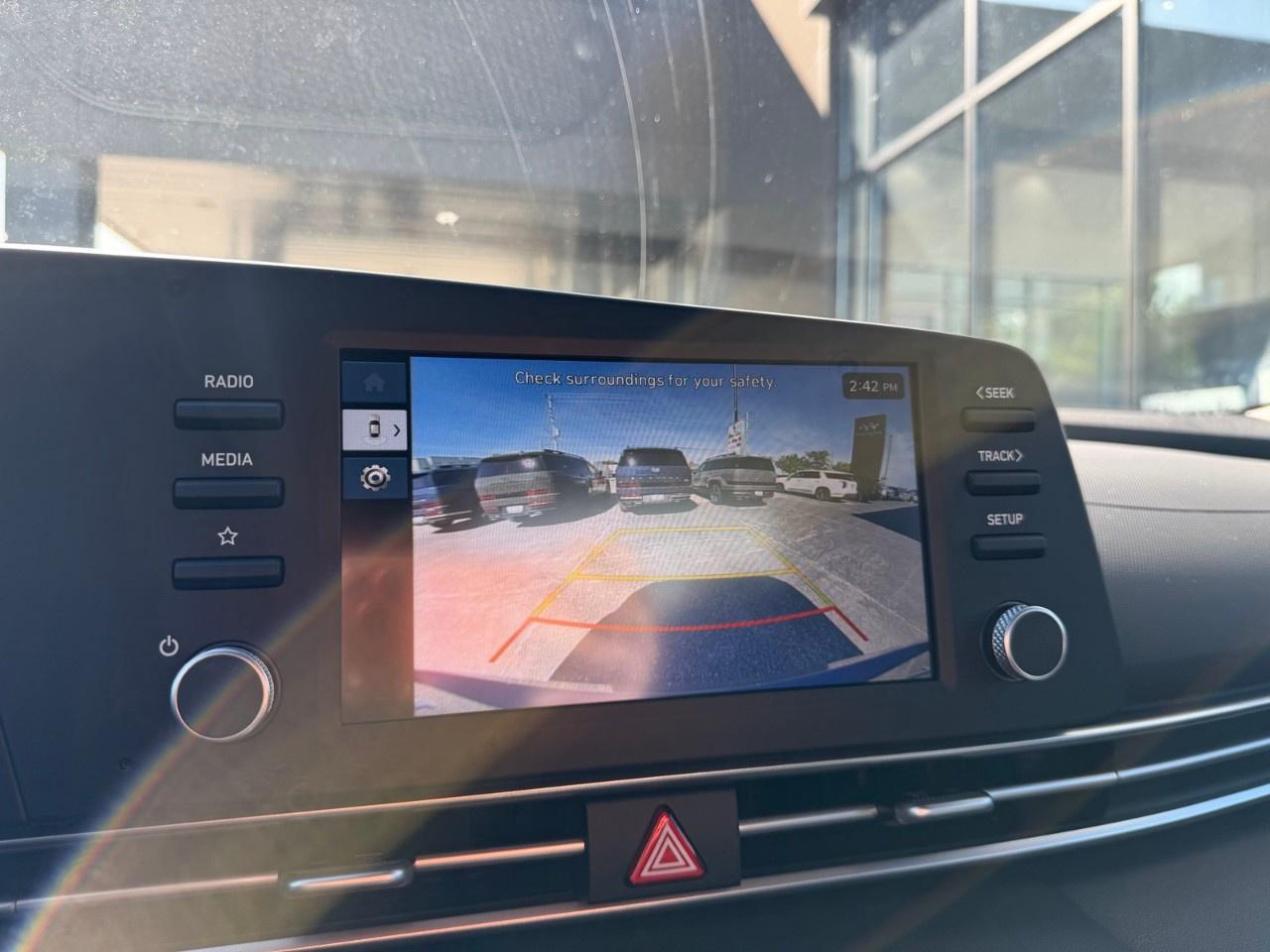 2026 Hyundai Elantra Essential IVT Photo