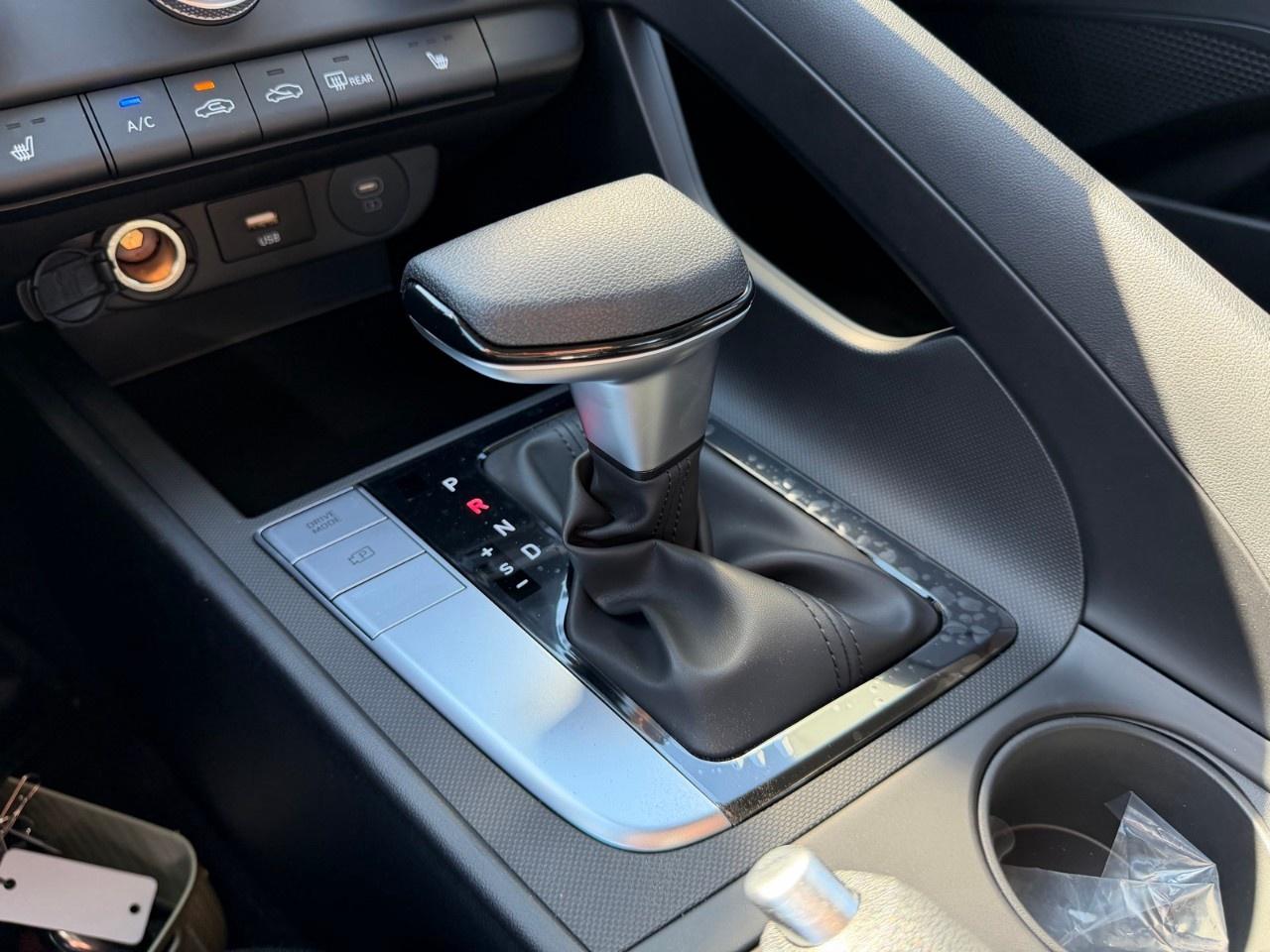 2026 Hyundai Elantra Essential IVT Photo