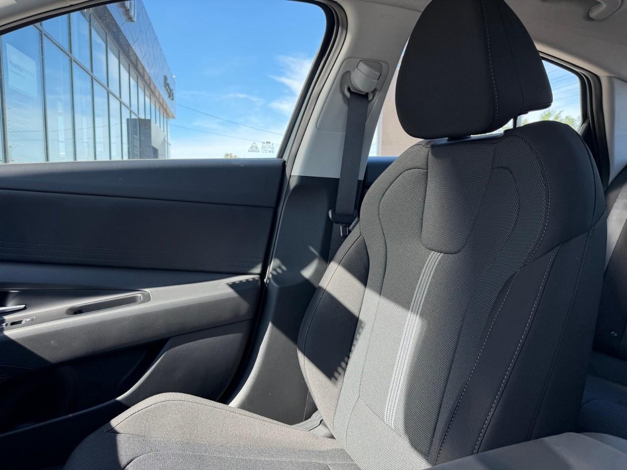 2026 Hyundai Elantra Essential IVT Photo