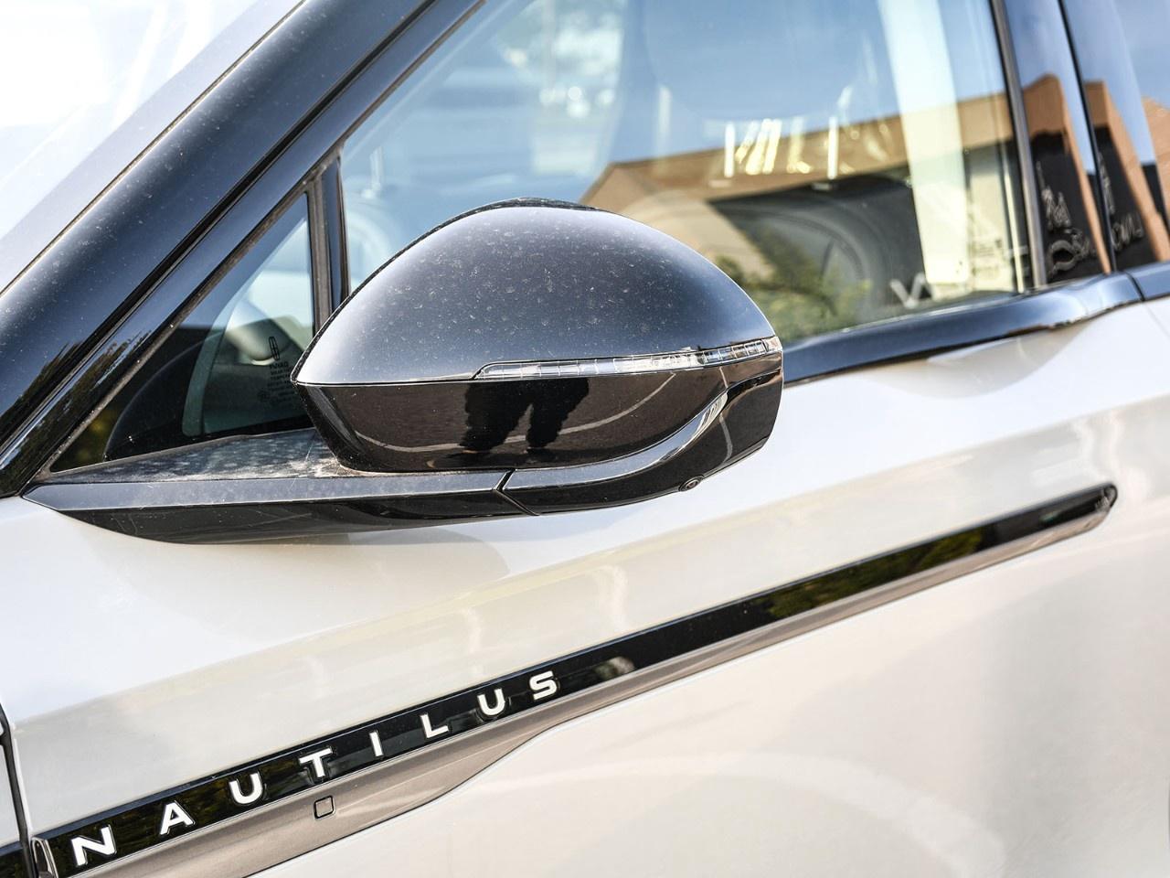 2026 Lincoln Nautilus Premiere AWD Photo