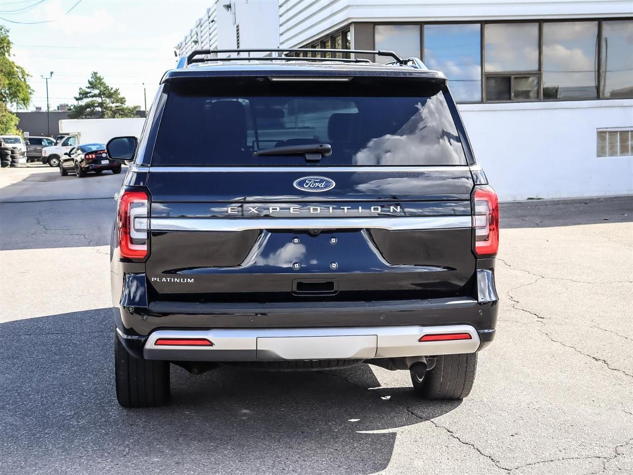 2022 Ford Expedition Platinum | Roof | Leather | 8 Pass Seating | Photo
