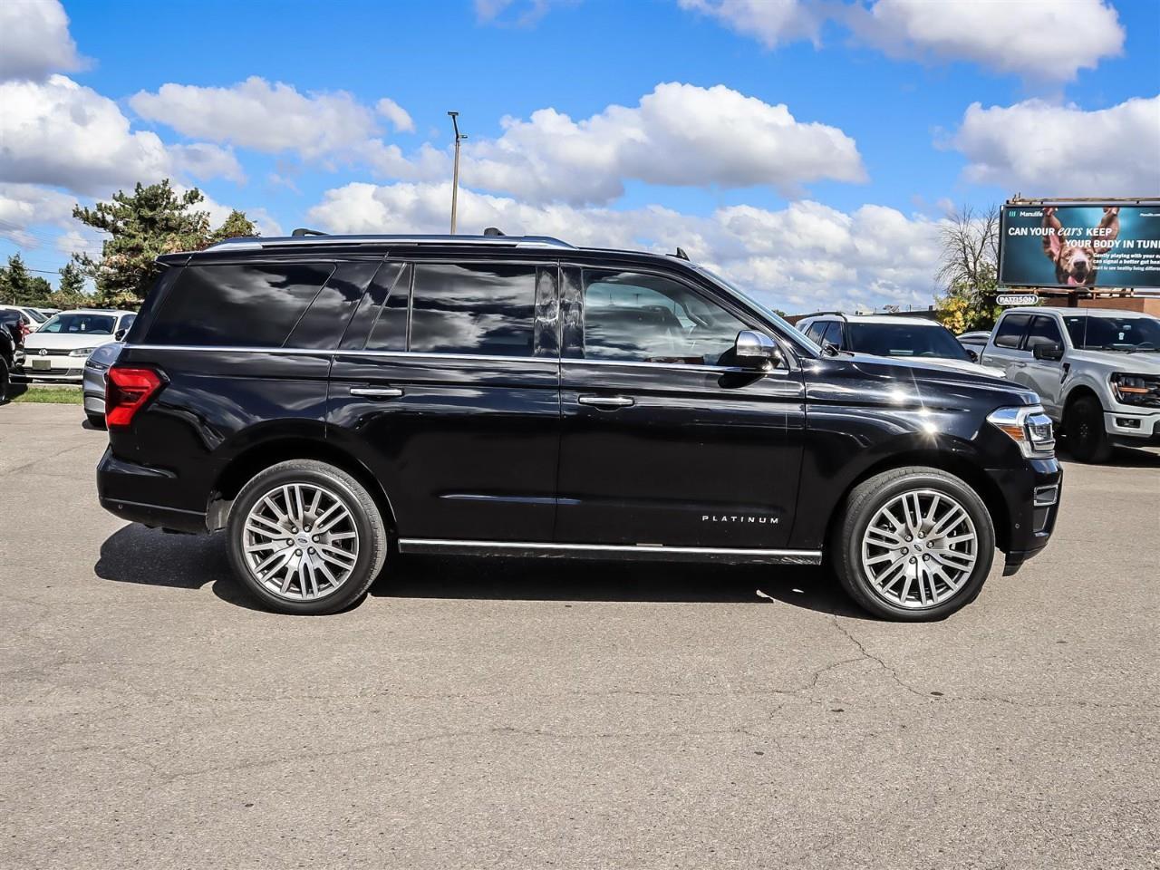 2022 Ford Expedition Platinum | Roof | Leather | 8 Pass Seating | Photo3
