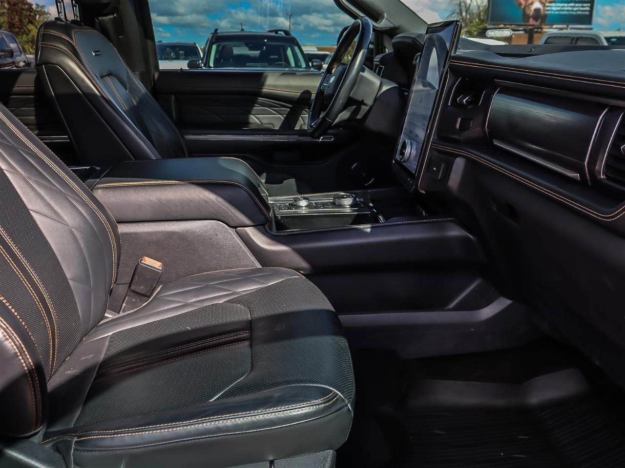 2022 Ford Expedition Platinum | Roof | Leather | 8 Pass Seating | Photo