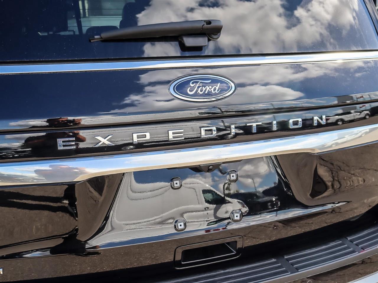 2022 Ford Expedition Platinum | Roof | Leather | 8 Pass Seating | Photo