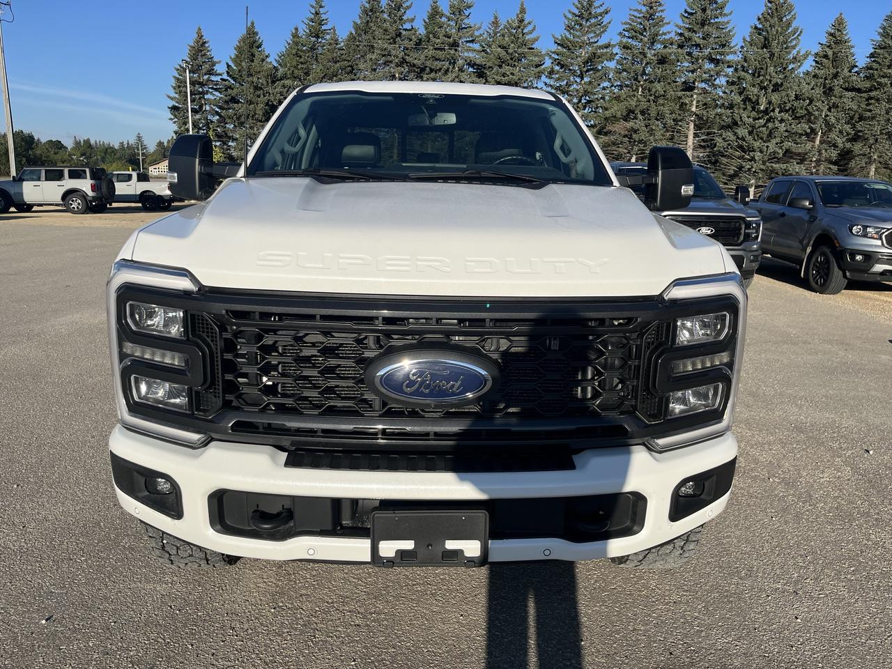 2024 Ford F-250 Super Duty SRW LARIAT 4WD CREW CAB 6.75' BOX Photo1