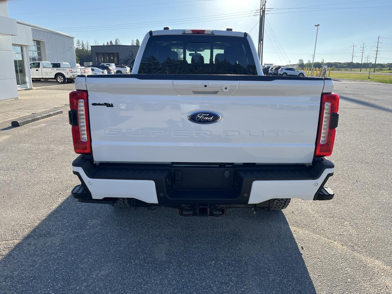 2024 Ford F-250 Super Duty SRW LARIAT 4WD CREW CAB 6.75' BOX Photo4