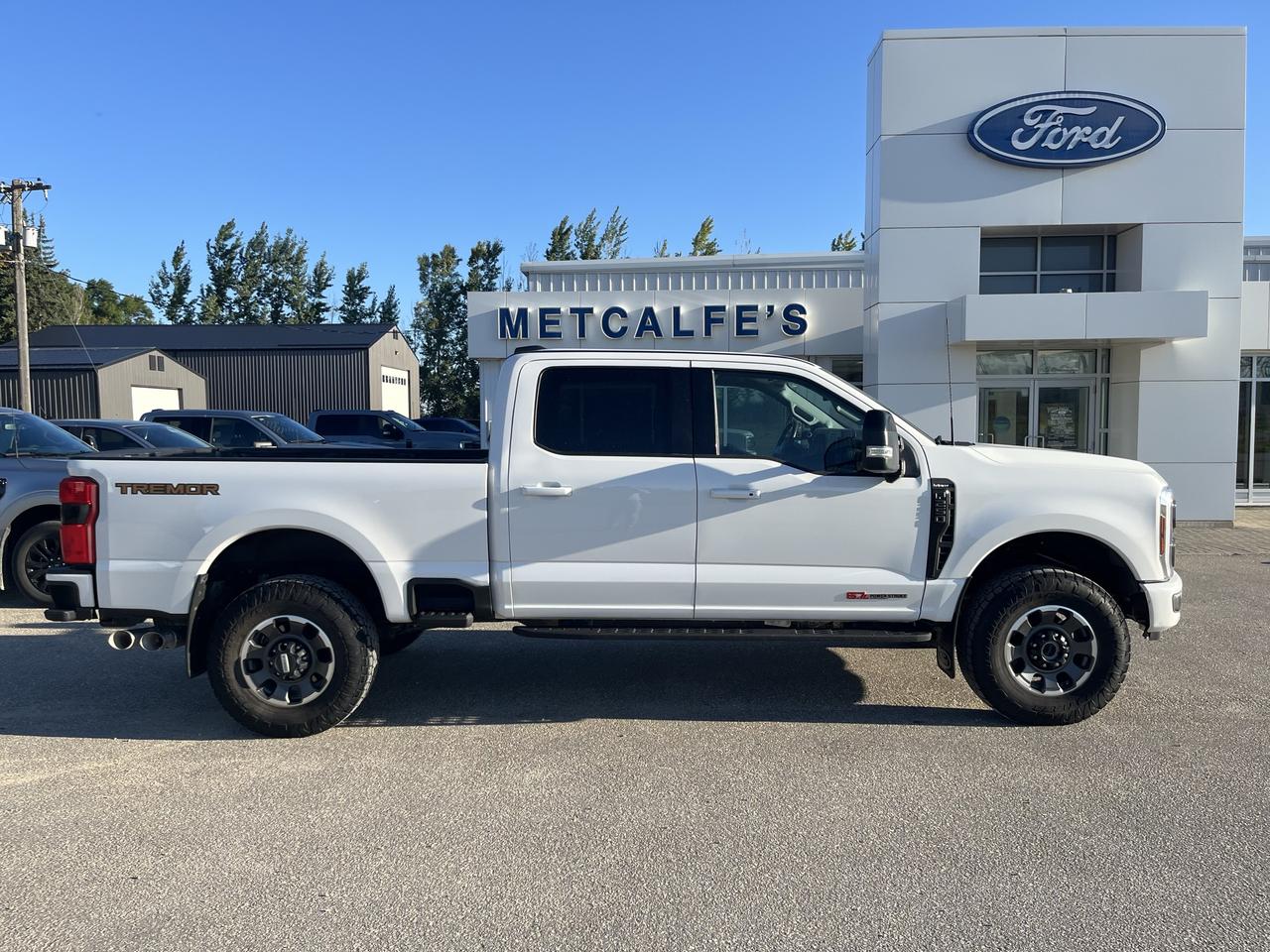 2024 Ford F-250 Super Duty SRW LARIAT 4WD CREW CAB 6.75' BOX Photo0