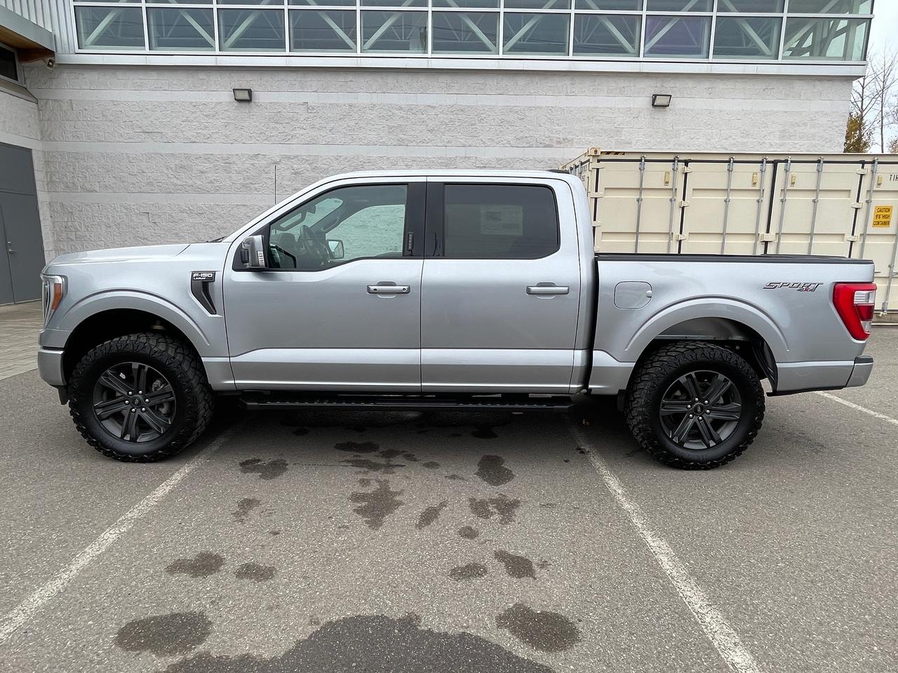 2023 Ford F-150 Lariat Photo4