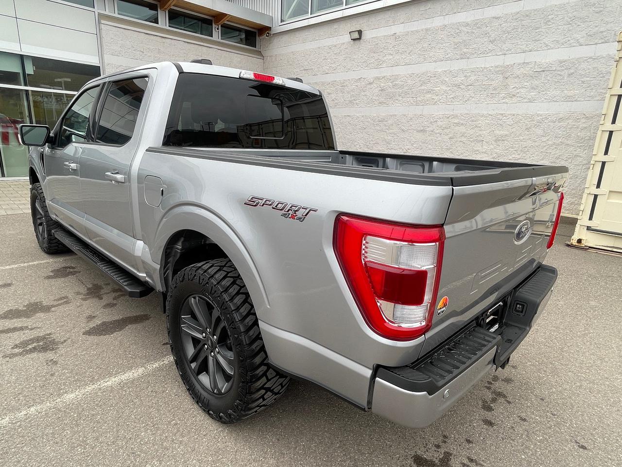 2023 Ford F-150 Lariat Photo2