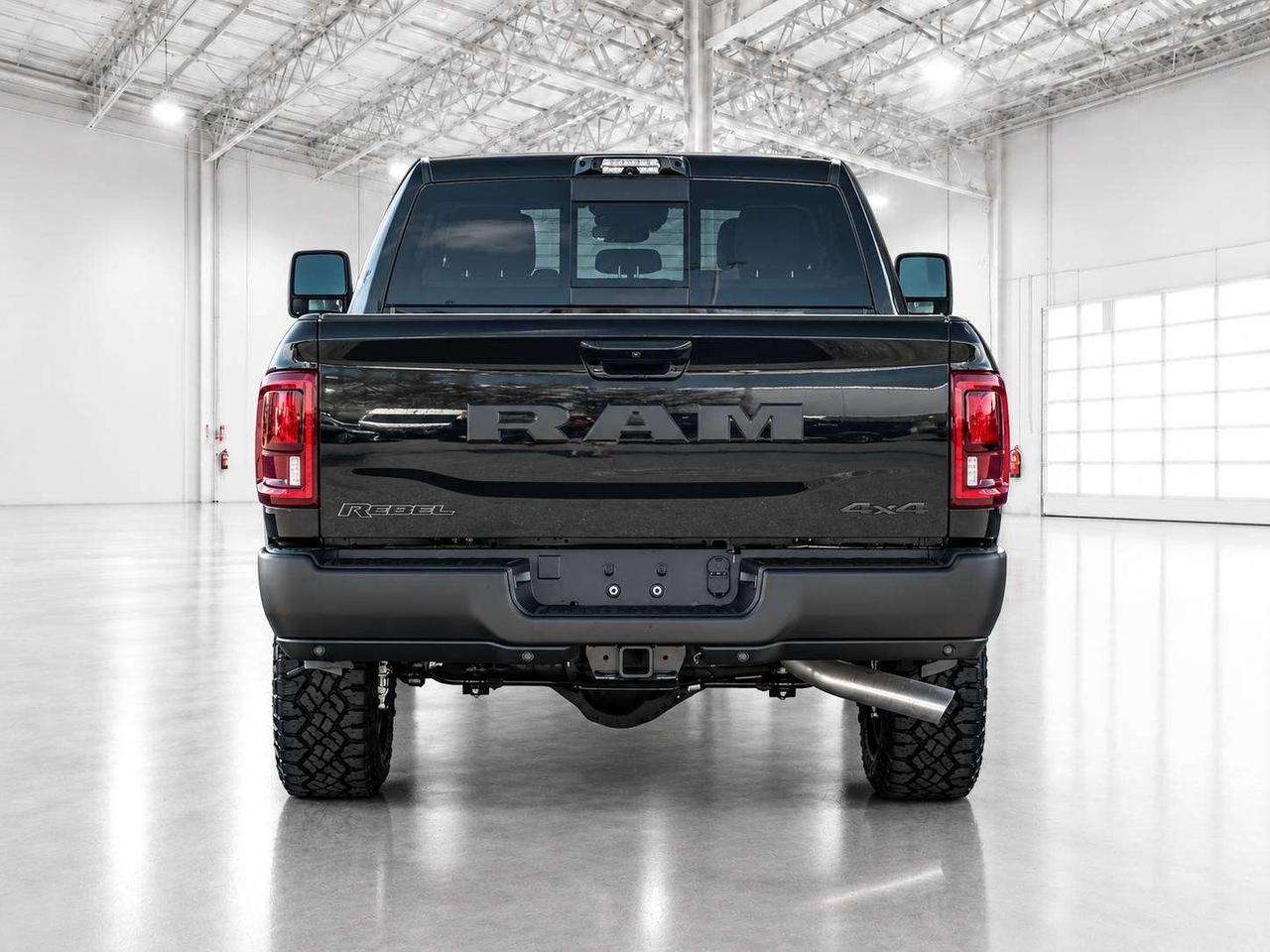 2027 RAM 2500 REBEL | 6.7L Diesel | Leather | Sunroof | Level 2 Photo2
