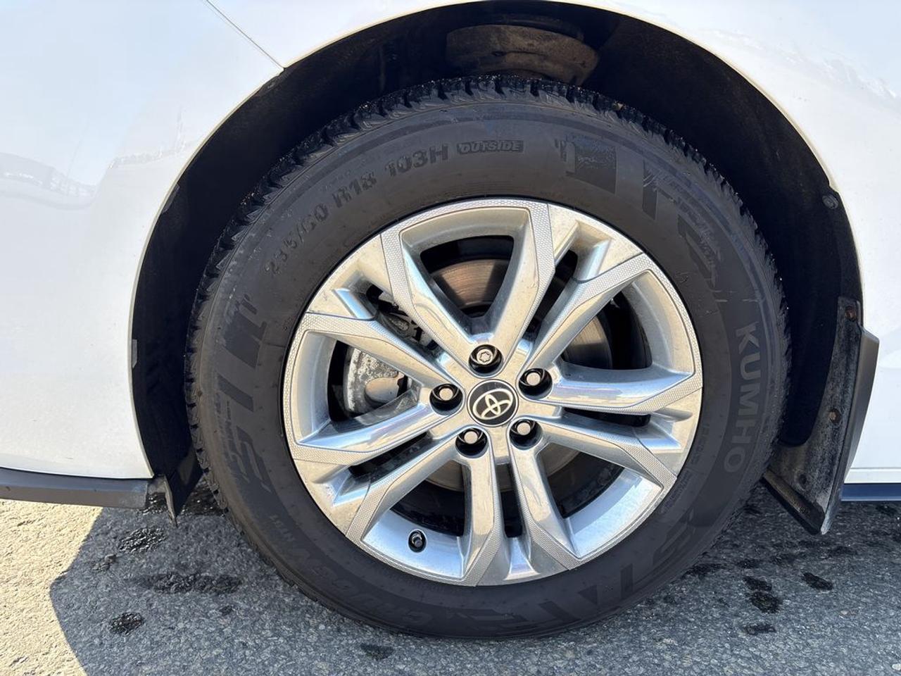 2022 Toyota Sienna XSE Photo2