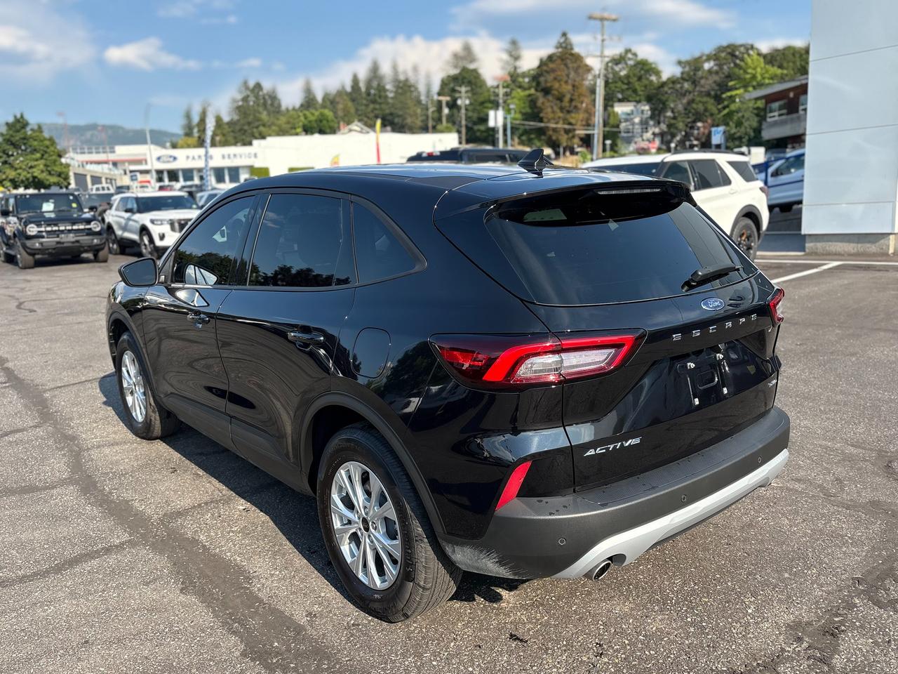 2025 Ford Escape Active Photo2
