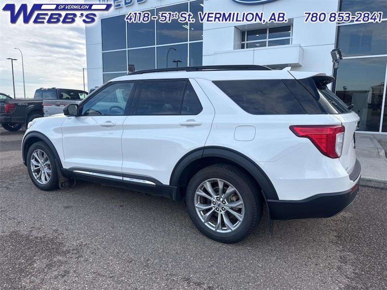 2024 Ford Explorer XLT Photo3