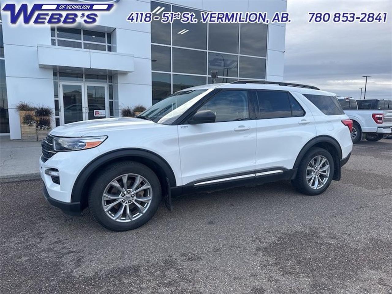 2024 Ford Explorer XLT Photo2