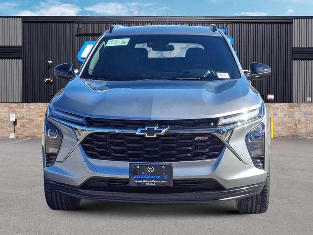 2025 Chevrolet Trax 2RS | Leatherette | Heated Seats + Steering | Remote Start | Blind Spot Monitor | Lane Keep & More ! Photo