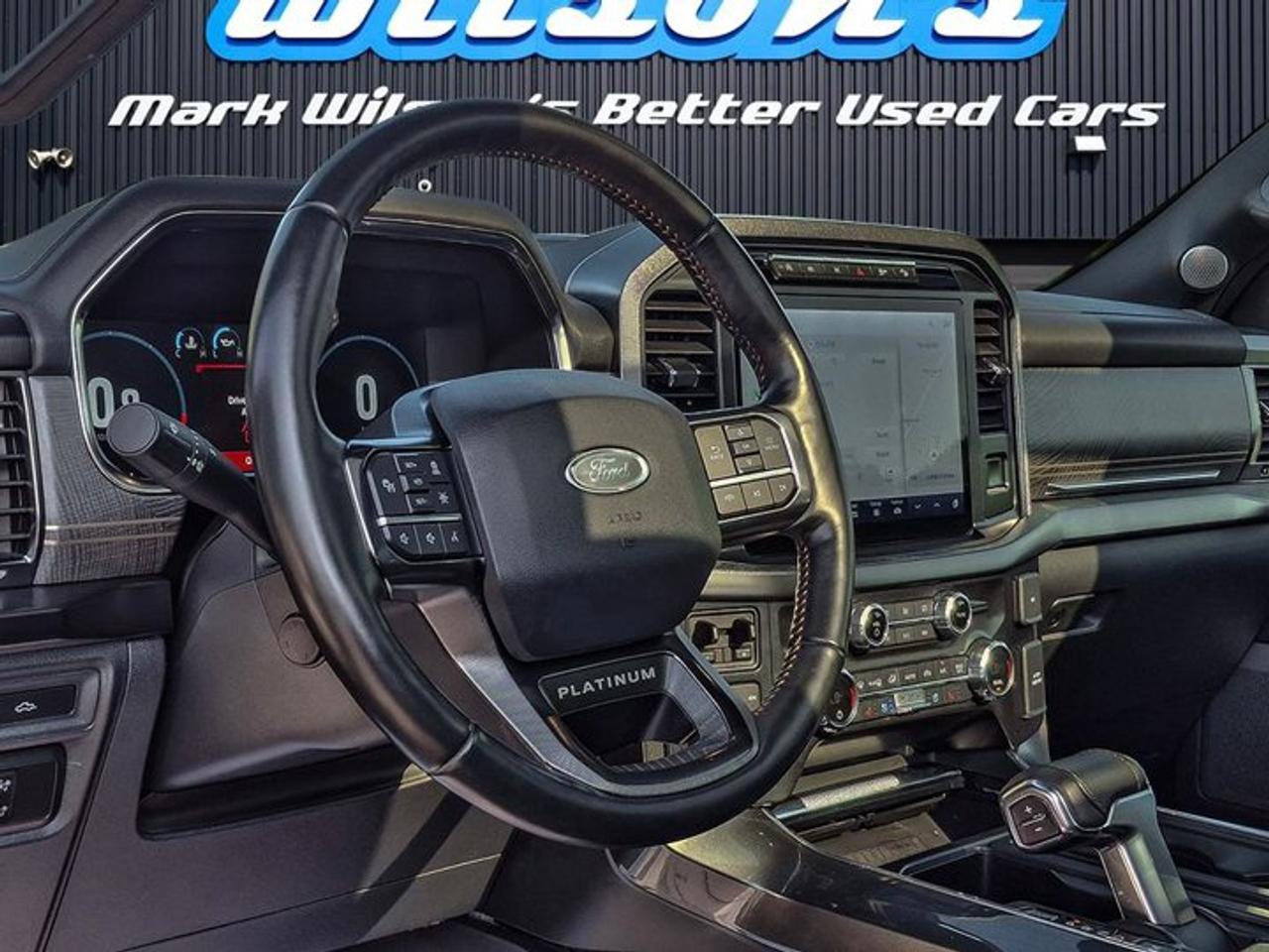 2021 Ford F-150 Platinum Crew 4x4 | 5.0L V8!! | FX4 | Leather | Sunroof | Tow Pkg | Heated + Cooled Seats and More ! Photo
