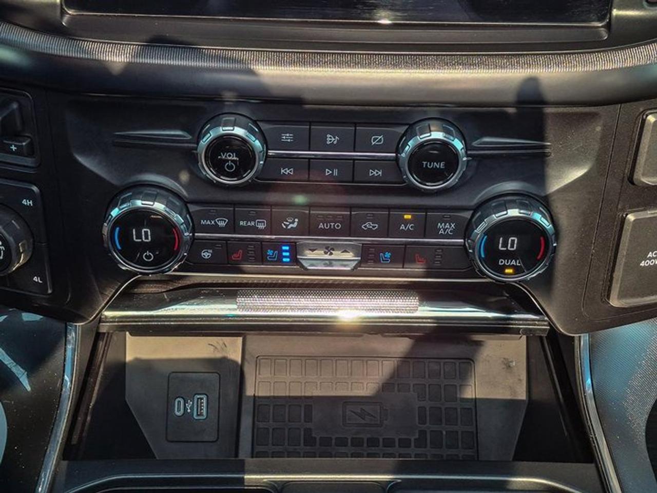 2021 Ford F-150 Platinum Crew 4x4 | 5.0L V8!! | FX4 | Leather | Sunroof | Tow Pkg | Heated + Cooled Seats and More ! Photo