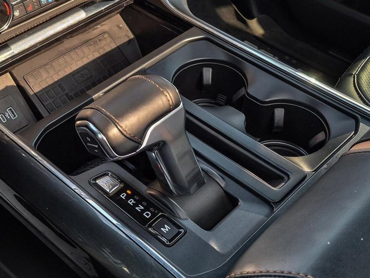 2021 Ford F-150 Platinum Crew 4x4 | 5.0L V8!! | FX4 | Leather | Sunroof | Tow Pkg | Heated + Cooled Seats and More ! Photo