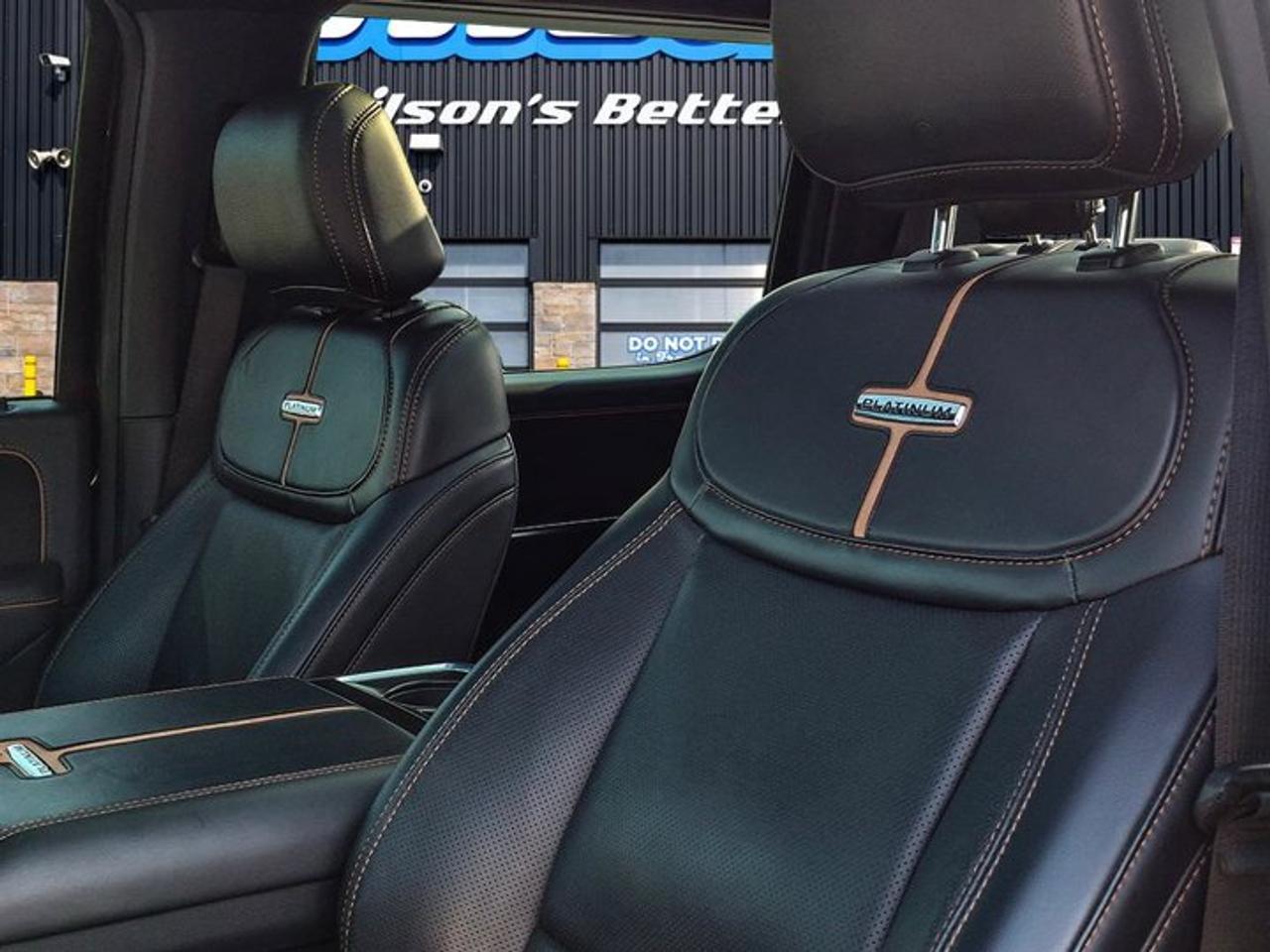 2021 Ford F-150 Platinum Crew 4x4 | 5.0L V8!! | FX4 | Leather | Sunroof | Tow Pkg | Heated + Cooled Seats and More ! Photo