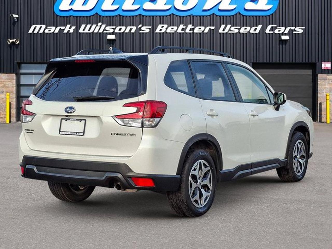 2024 Subaru Forester Touring AWD | Heated Seats + Steering | Sunroof | Eyesight | Blindspot Monitor | and More! Photo4