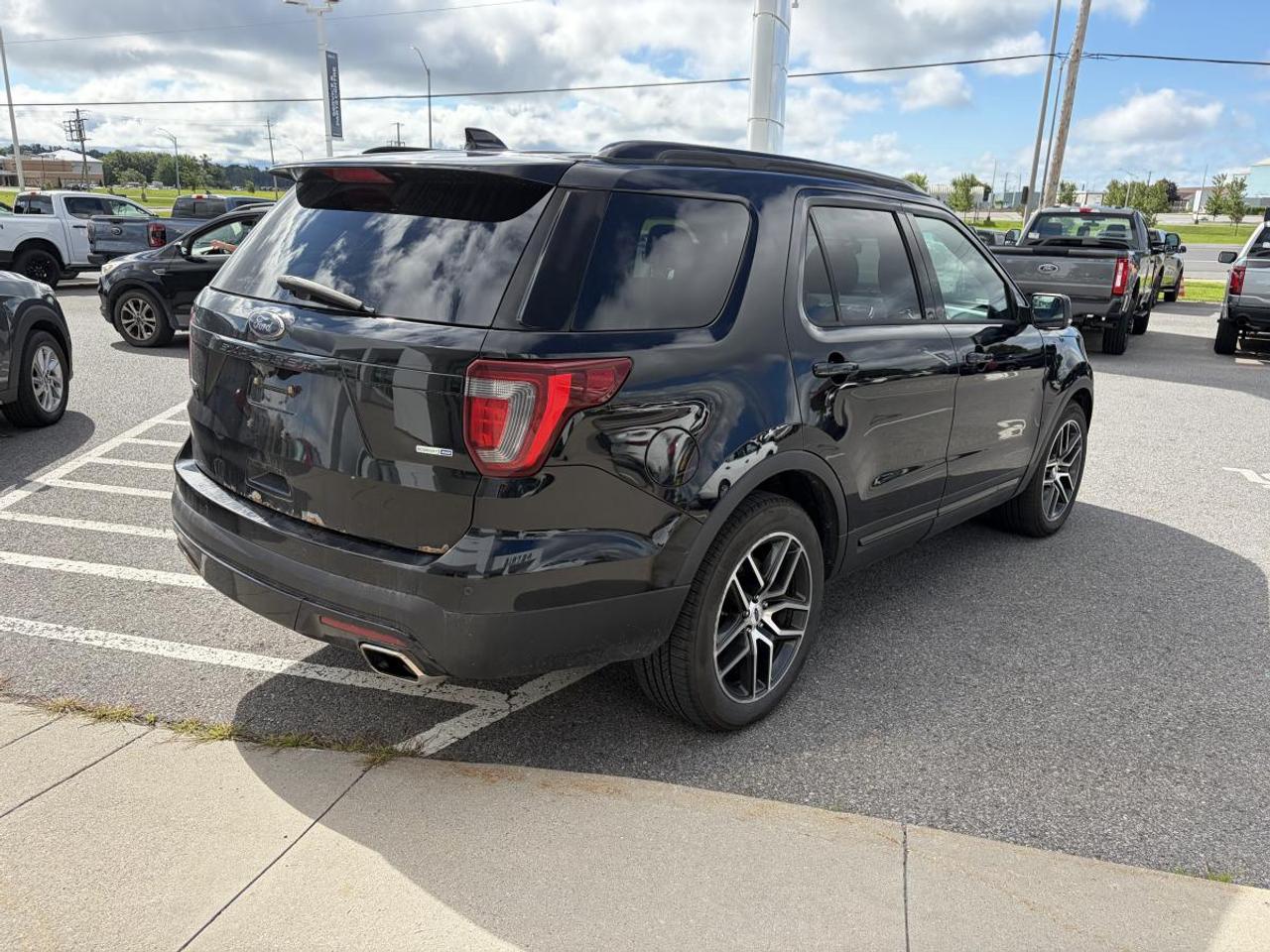 2016 Ford Explorer SPORT Photo