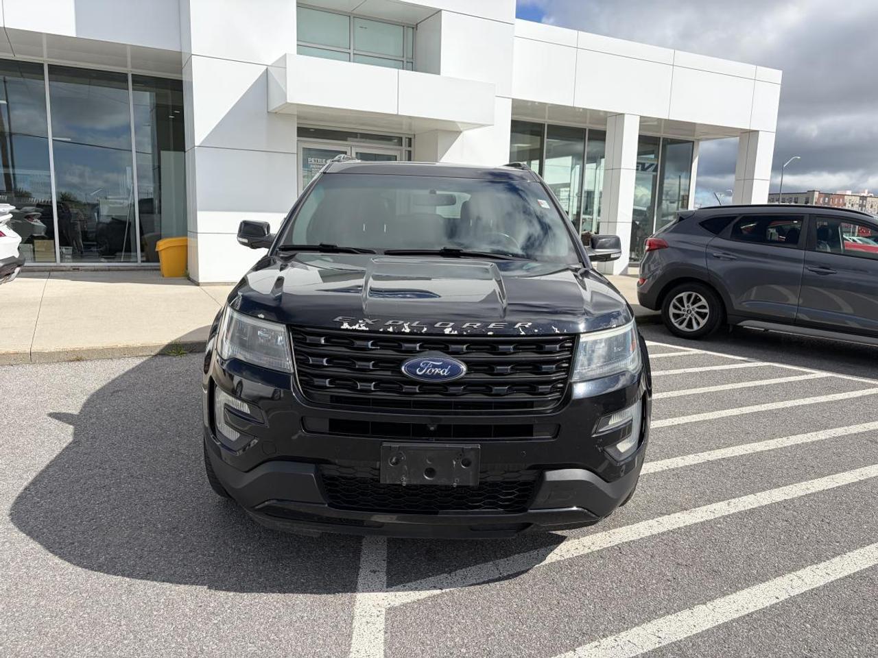 2016 Ford Explorer SPORT Photo5