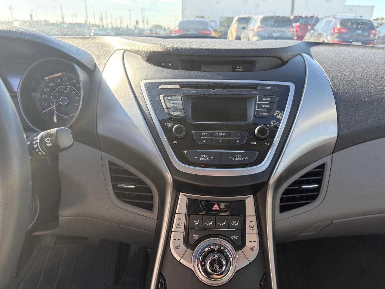 2013 Hyundai Elantra GL Photo