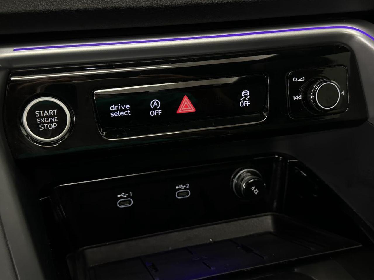 2025 Audi New Q5 2.0T PREMIUM/AWD/BLACK LEATHER/PANOROOF/NAVI/38KM! Photo