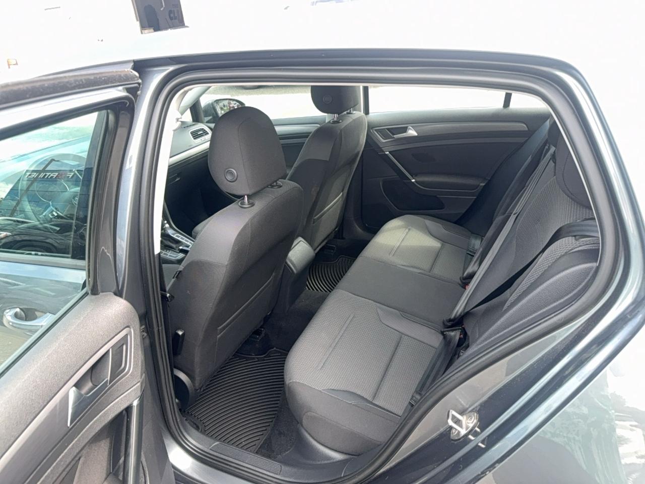 2018 Volkswagen Golf TRENDLINE