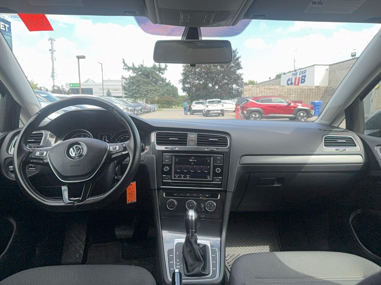 2018 Volkswagen Golf TRENDLINE