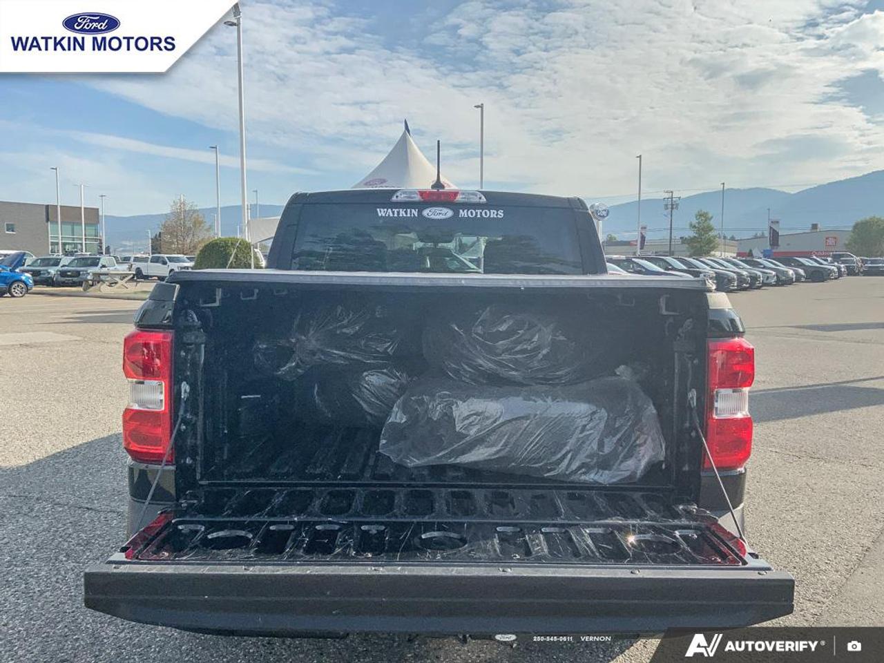 2024 Ford Maverick X XLT AWD Photo14