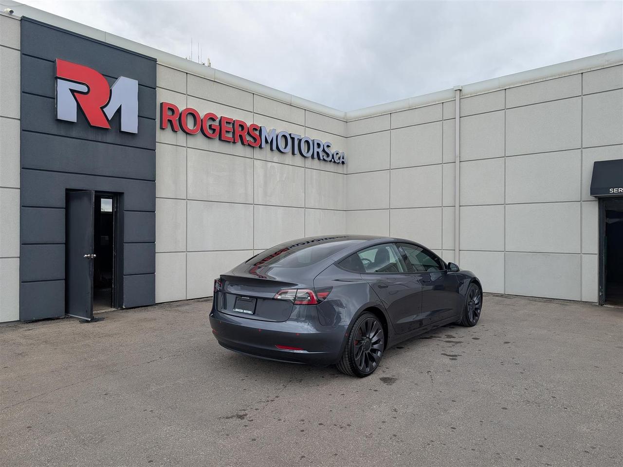 2021 Tesla Model 3 PERFORMANCE AWD - DUAL MOTOR Photo4