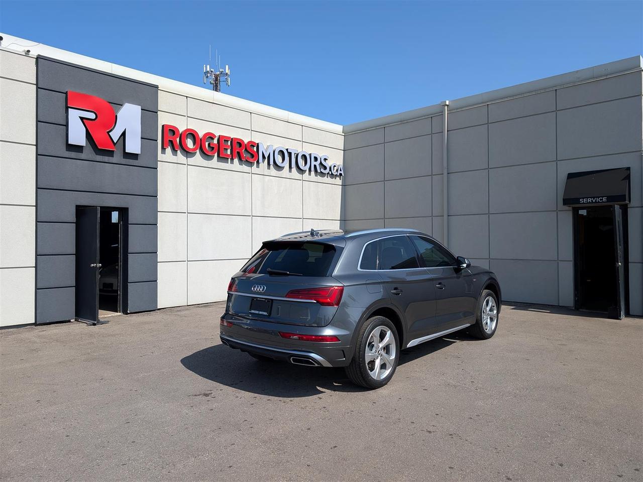 2021 Audi Q5 QTRO - S-LINE - PANO ROOF - NAVI - TECH FEATS Photo
