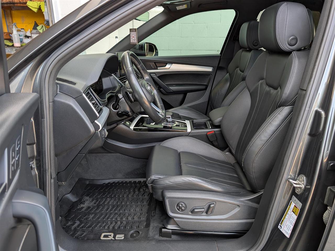 2021 Audi Q5 QTRO - S-LINE - PANO ROOF - NAVI - TECH FEATS Photo
