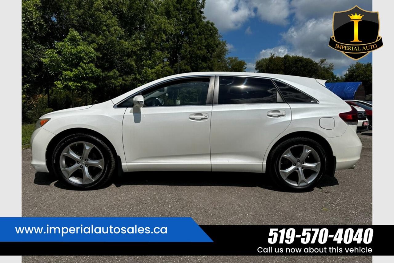 2016 Toyota Venza XLE Photo