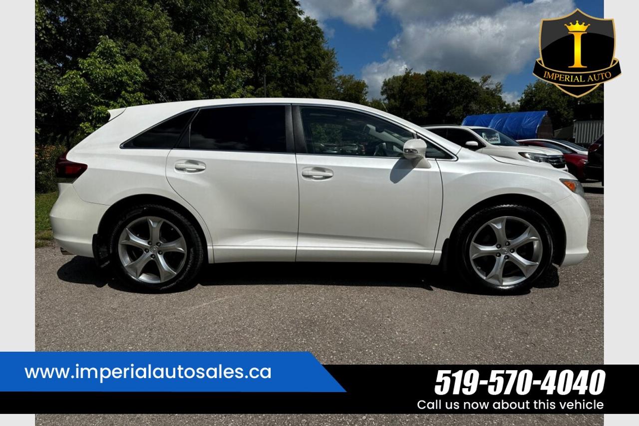 2016 Toyota Venza XLE Photo