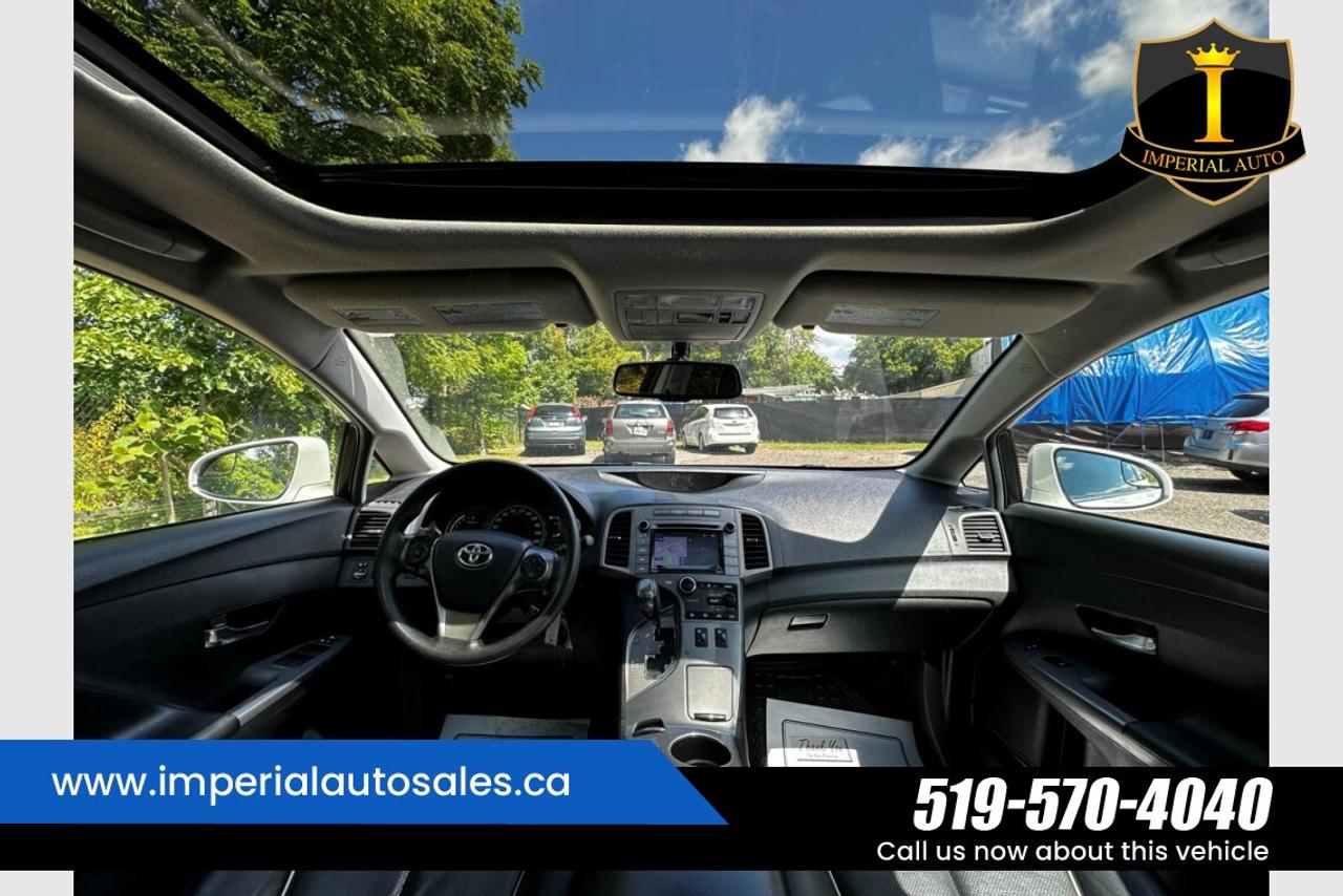 2016 Toyota Venza XLE Photo