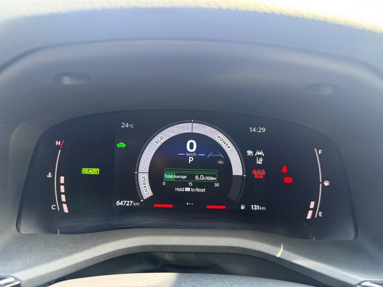 2025 Toyota Camry HYBRID SE Photo