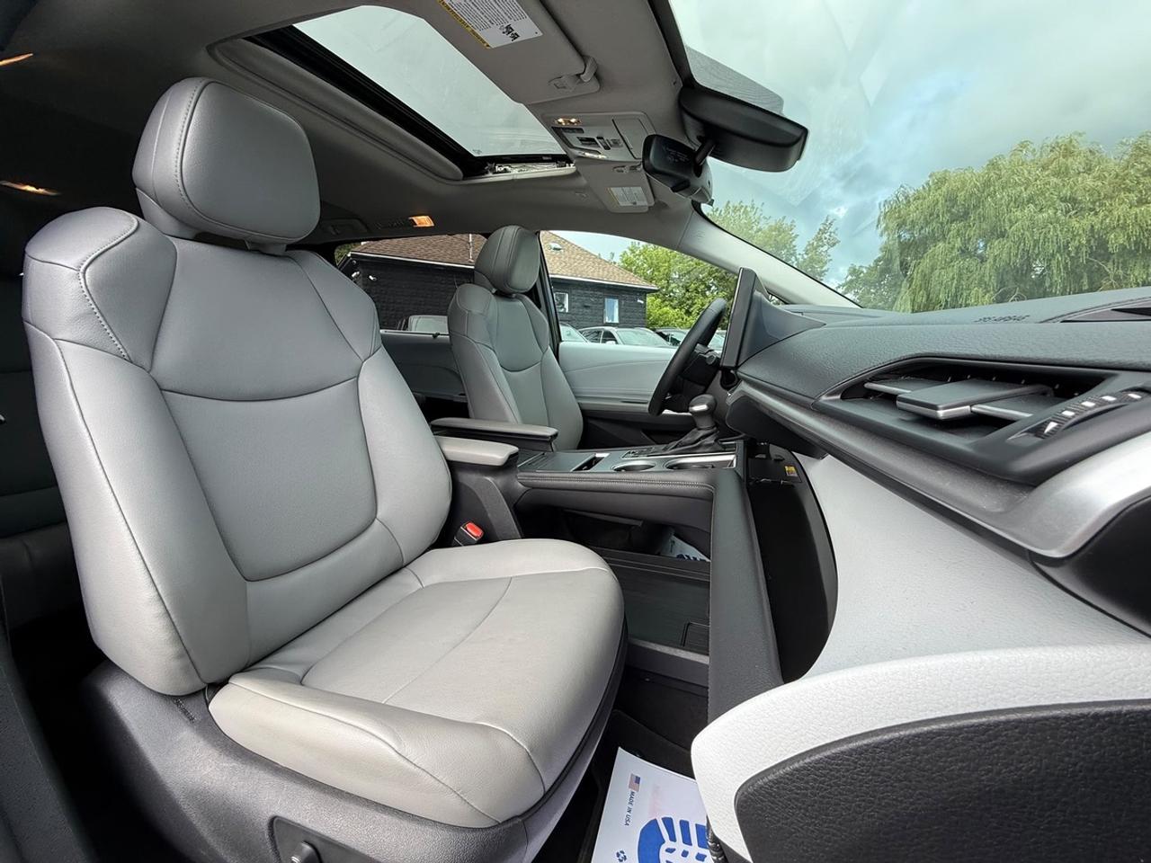 2025 Toyota Sienna XLE Photo