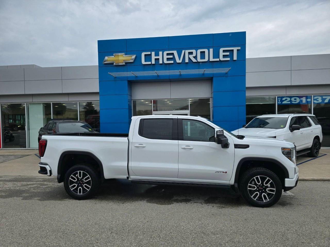 2026 GMC Sierra 1500 Crew Cab Standard Box 4-Wheel Drive AT4 Photo5
