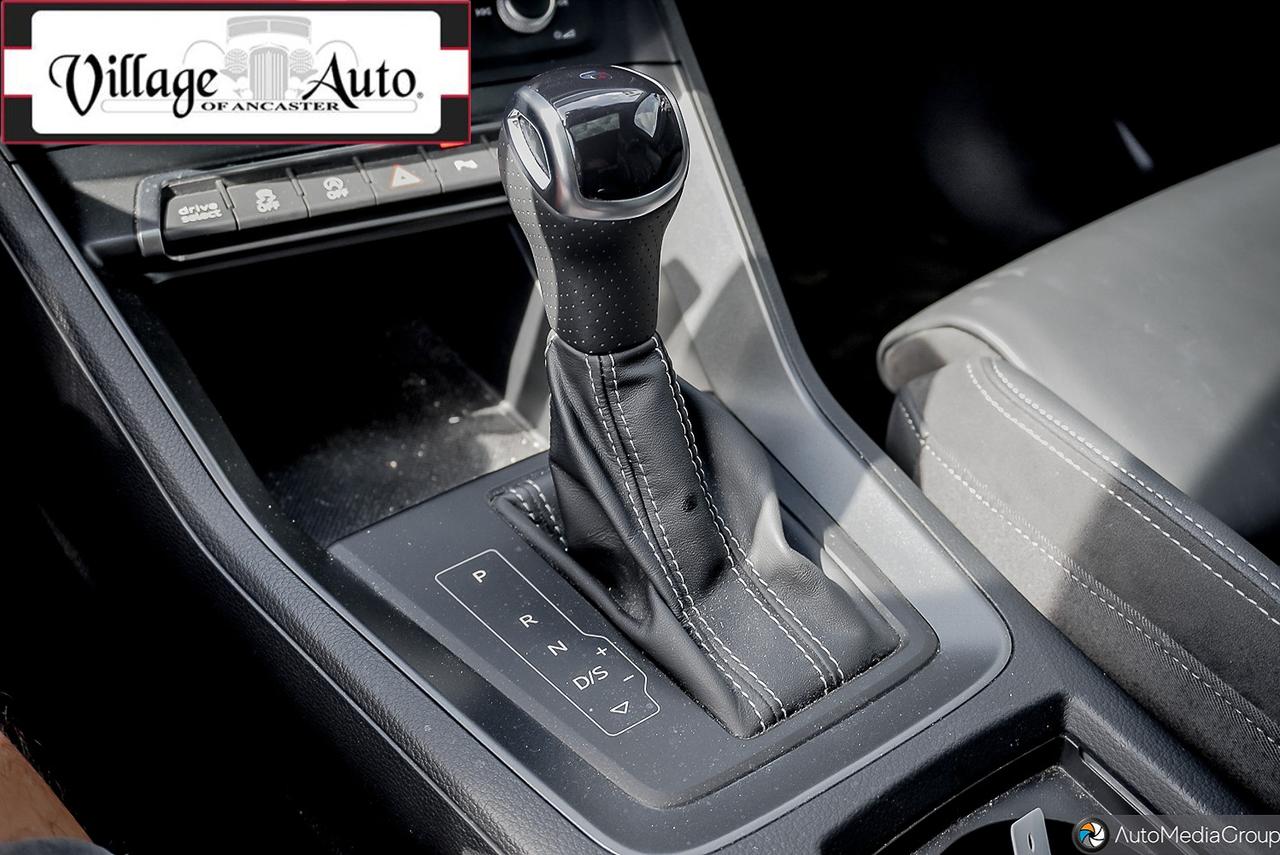 2022 Audi Q3 Progressiv 45 TFSI quattro Photo