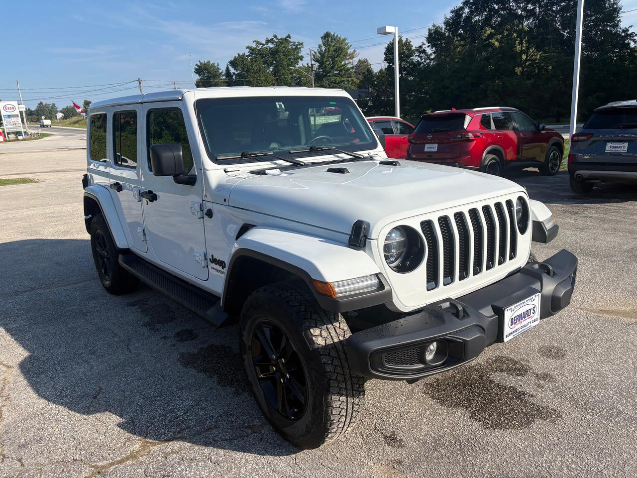 2022 Jeep Wrangler Unlimited Sahara Altitude - Loaded, Like New! Photo3