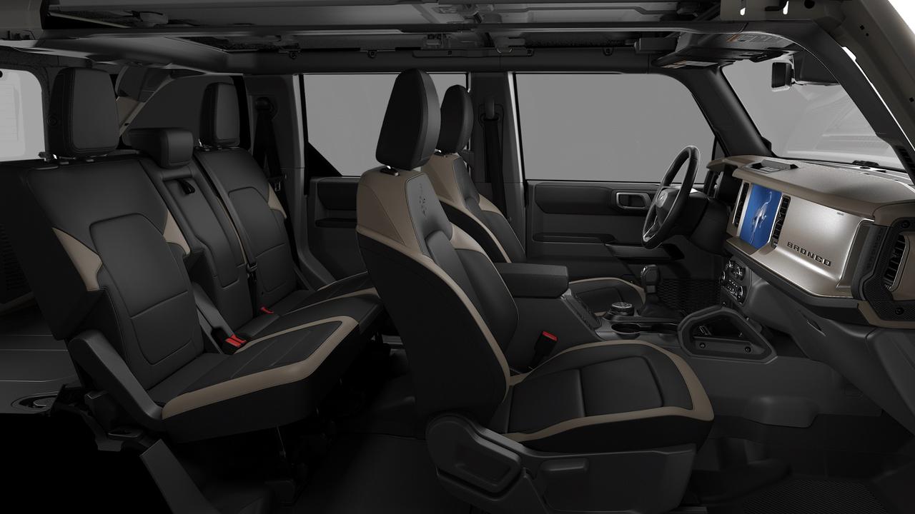 2026 Ford Bronco Outer Banks® Photo4