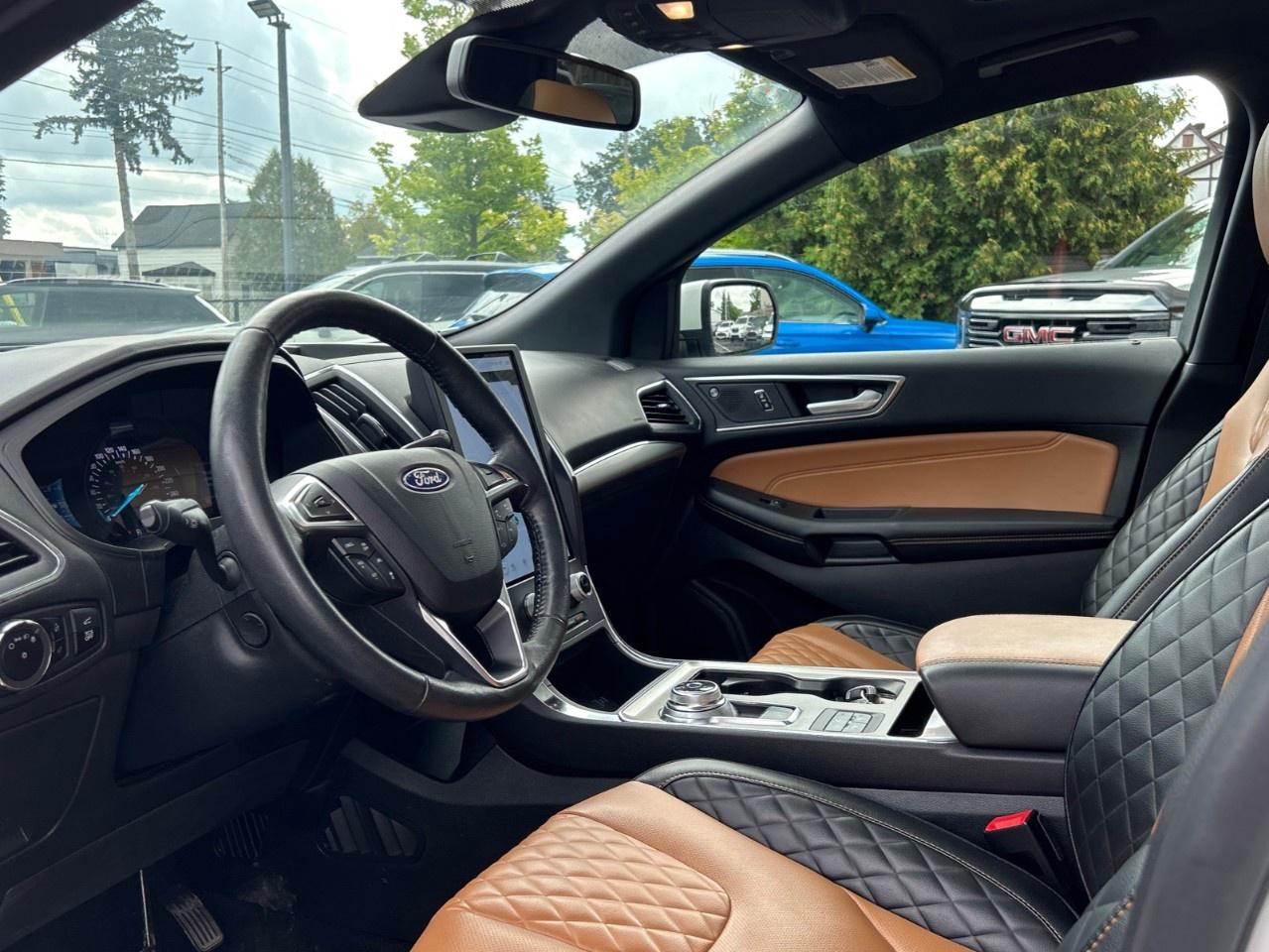 2023 Ford Edge Titanium AWD Photo