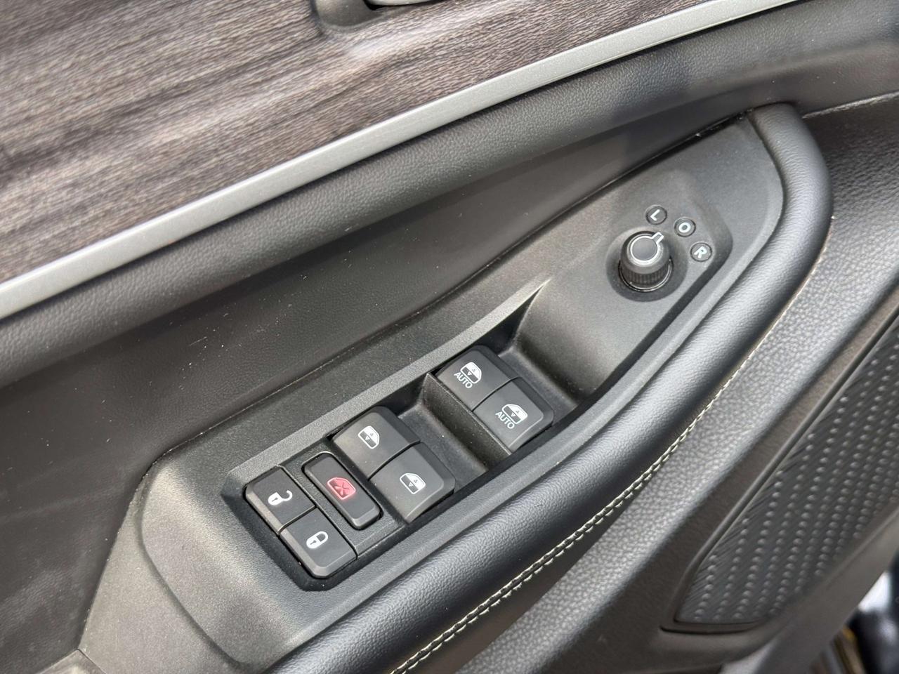 2023 Jeep Grand Cherokee LIMITED   4X4   NO ACCIDENT Photo